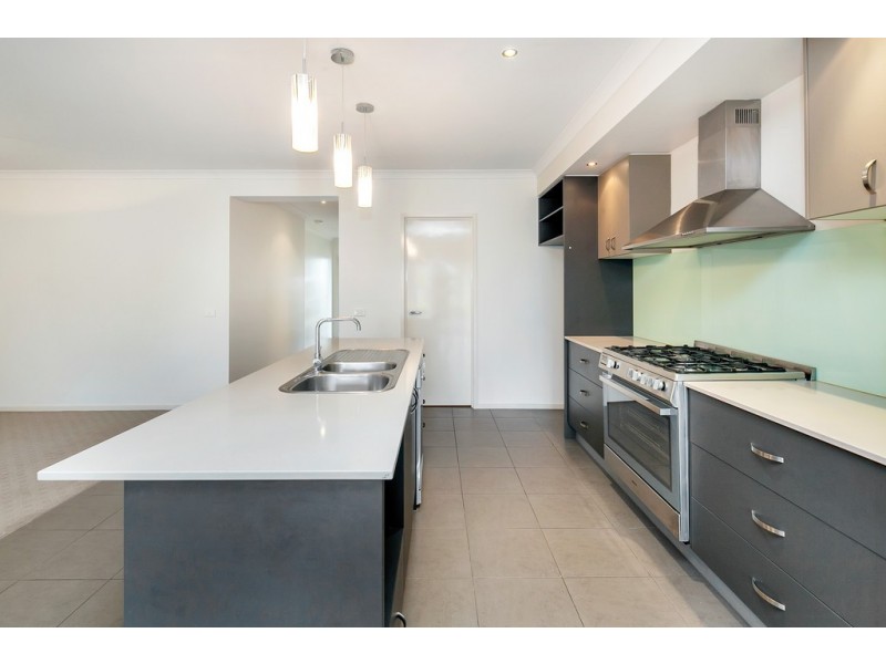 20 Tulloch Rise, Canadian VIC 3350