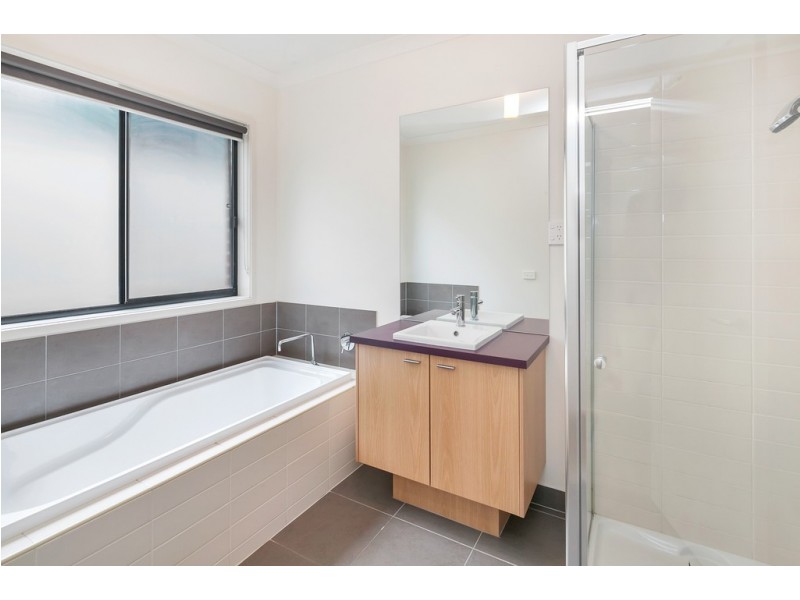 20 Tulloch Rise, Canadian VIC 3350