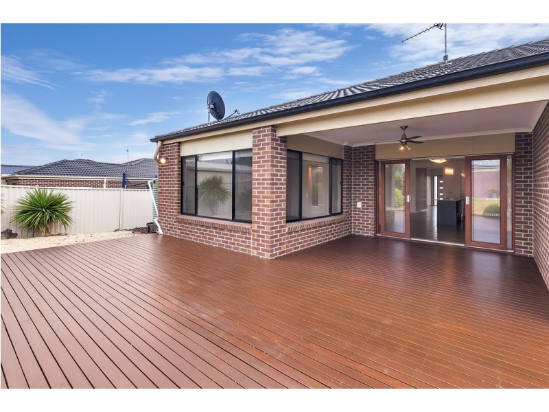 20 Tulloch Rise, Canadian VIC 3350