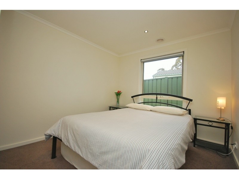 4/710 Geelong Road, Canadian VIC 3350