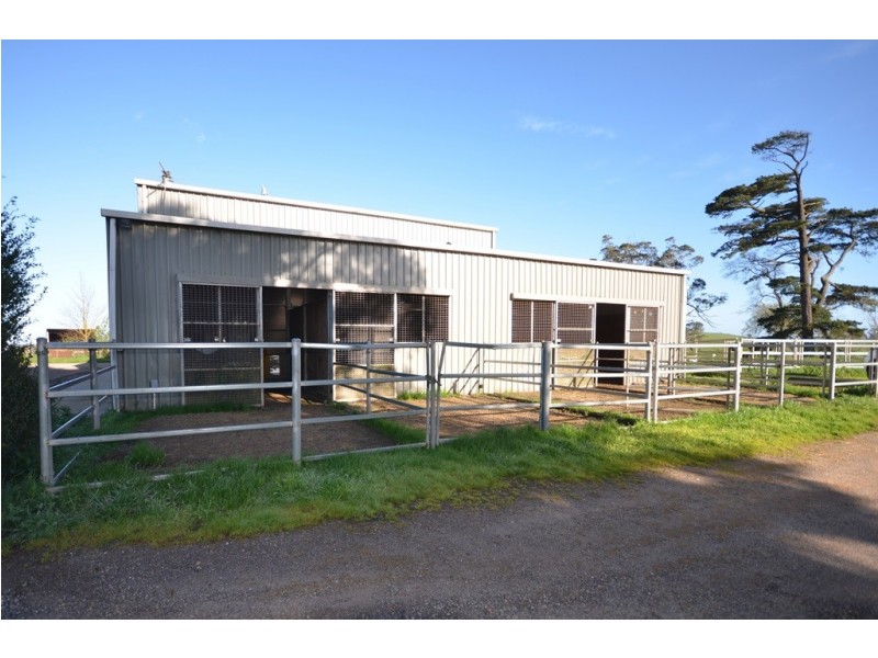 Clarkes Hill VIC 3352