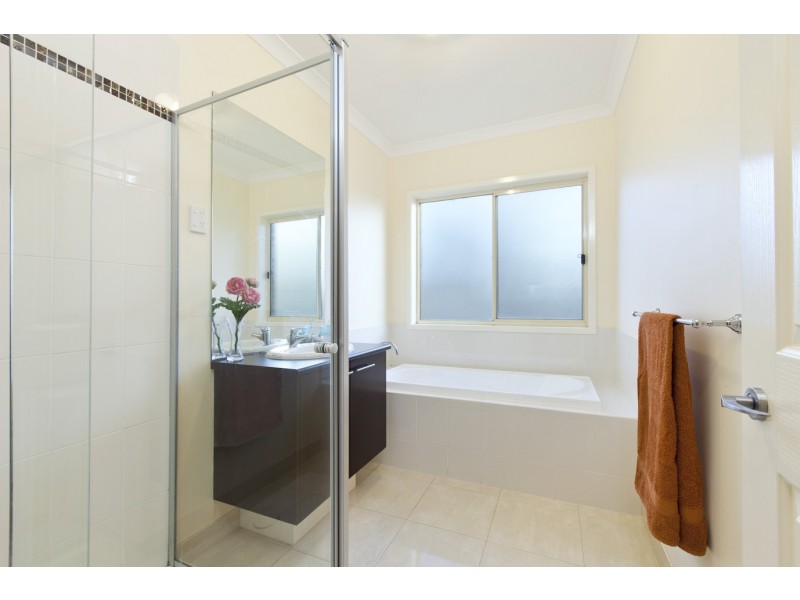 12 Hammill Close, Canadian VIC 3350