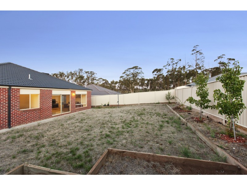 12 Hammill Close, Canadian VIC 3350