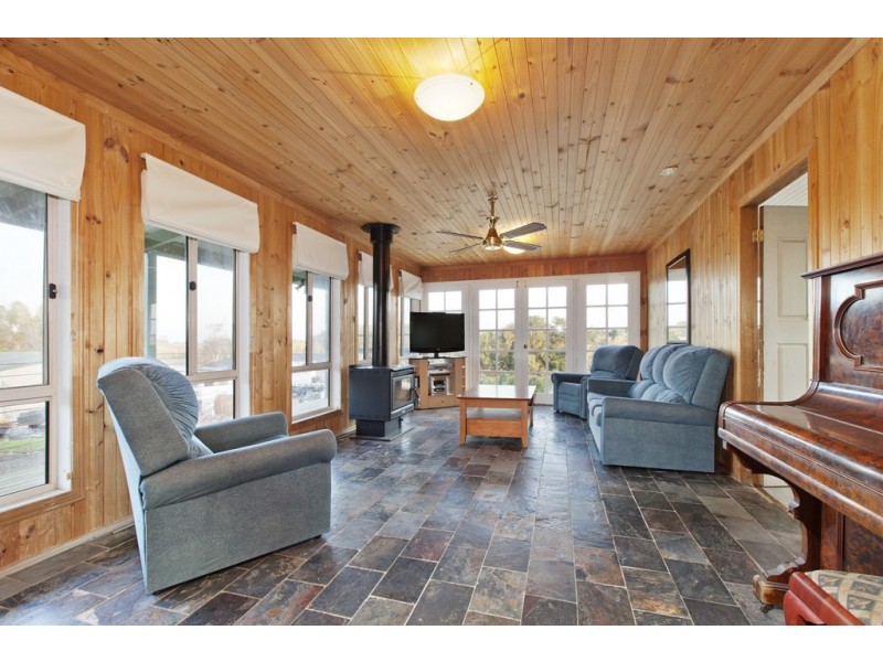 3 O’Cock St, Ballan VIC 3342