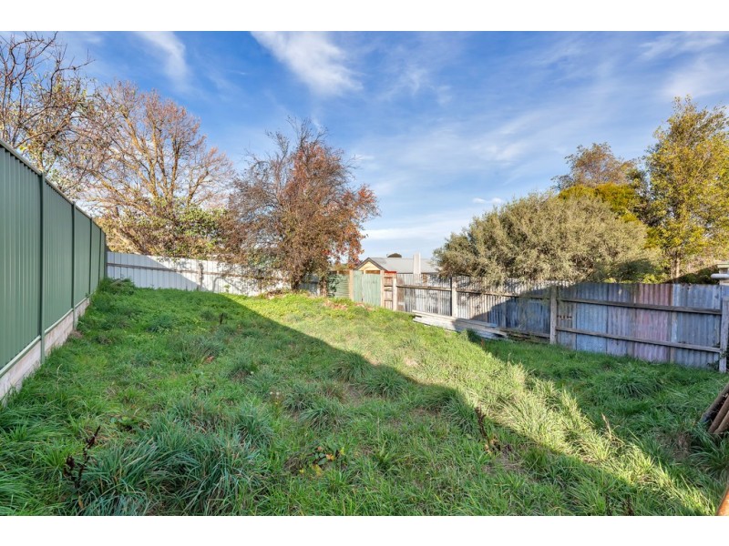 406 Peel Street North, Black Hill VIC 3350