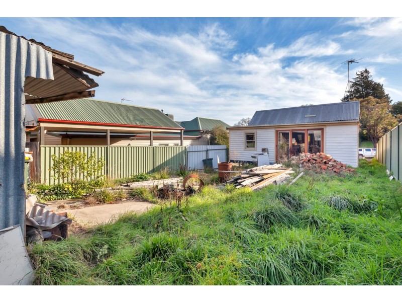 406 Peel Street North, Black Hill VIC 3350