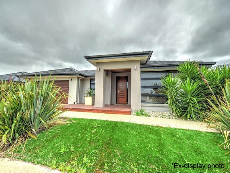 11 Chase Boulevard, Alfredton VIC 3350