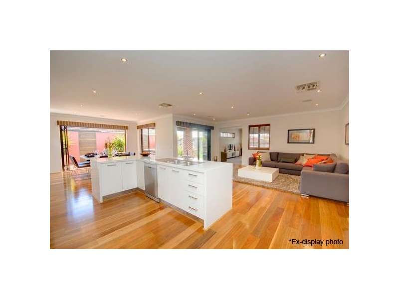 11 Chase Boulevard, Alfredton VIC 3350