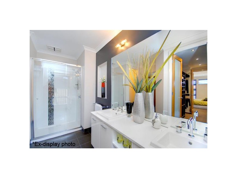 11 Chase Boulevard, Alfredton VIC 3350