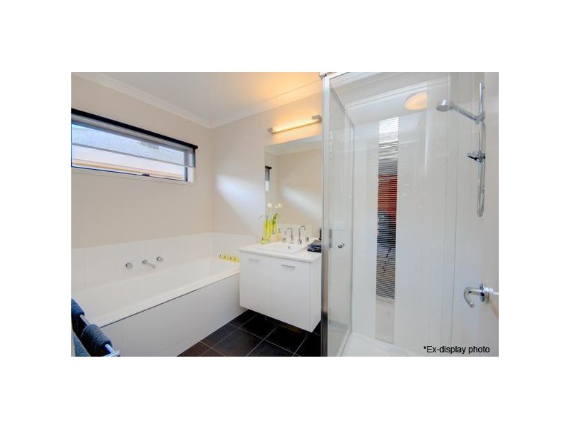 11 Chase Boulevard, Alfredton VIC 3350