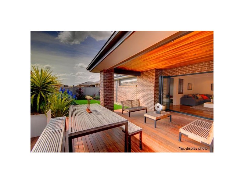 11 Chase Boulevard, Alfredton VIC 3350