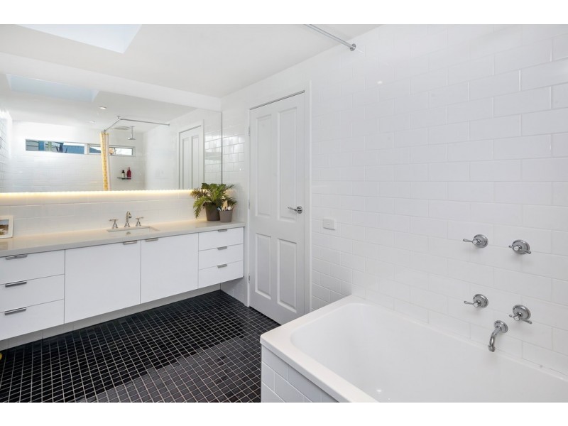 8 Otway Street North, Ballarat East VIC 3350