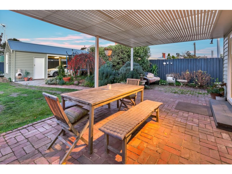 8 Otway Street North, Ballarat East VIC 3350