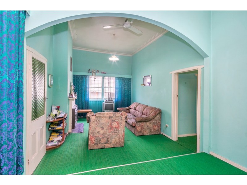 16 Little Clyde Street, Soldiers Hill VIC 3350