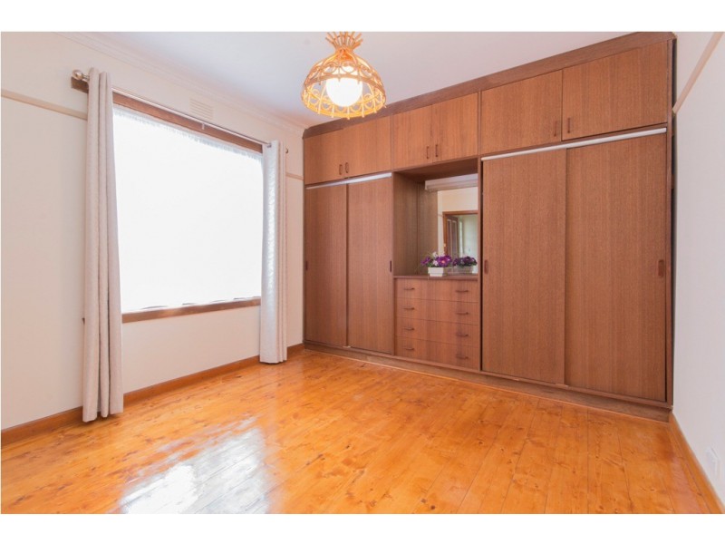 18 Wall Street, Sebastopol VIC 3356