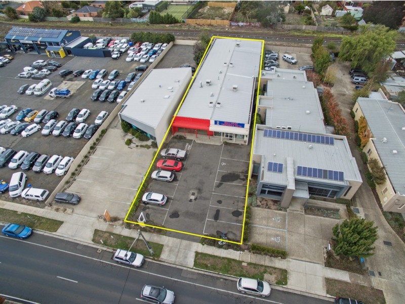 1 and 2/1103 Howitt Street, Wendouree VIC 3355