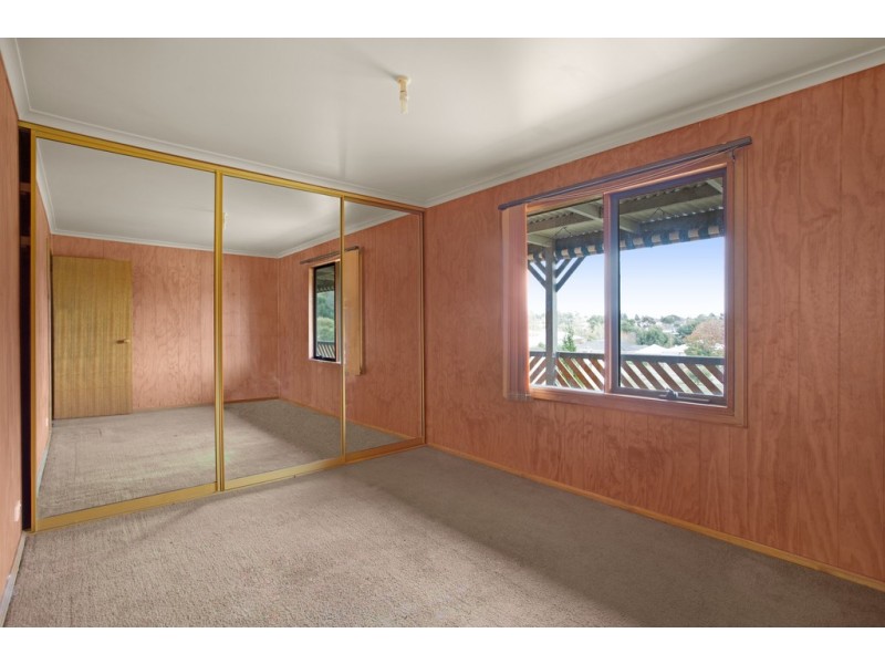 4 Bawden Street, Brown Hill VIC 3350