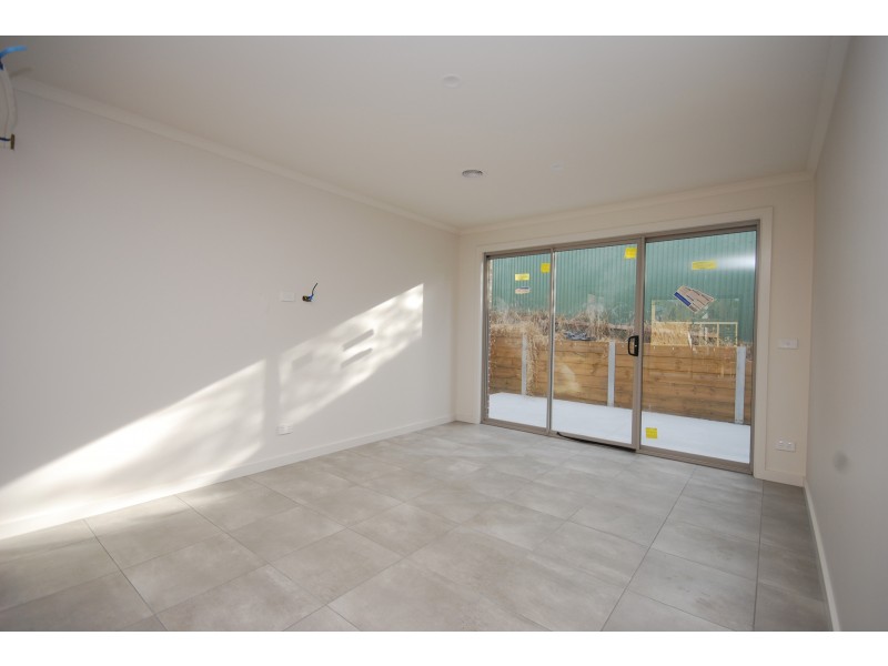 2/415a Ligar Street, Soldiers Hill VIC 3350