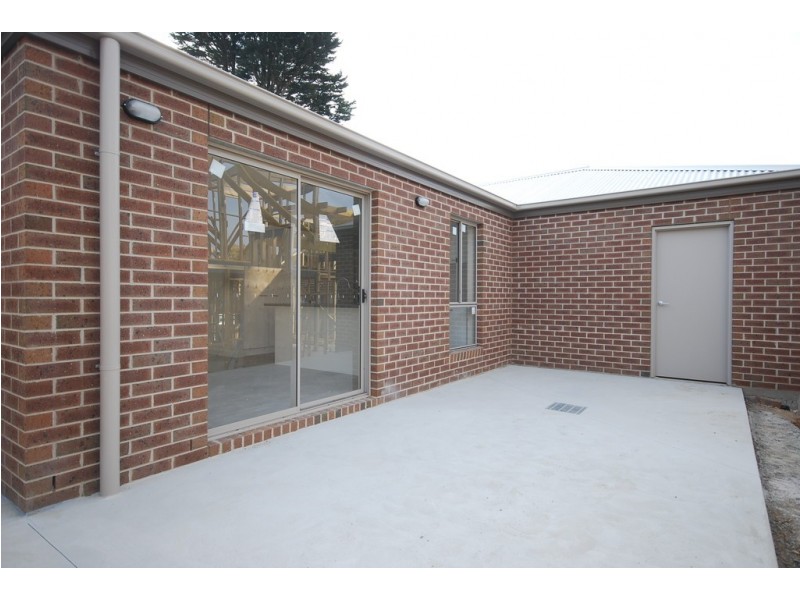 2/415a Ligar Street, Soldiers Hill VIC 3350