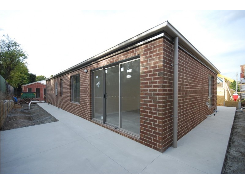 2/415a Ligar Street, Soldiers Hill VIC 3350