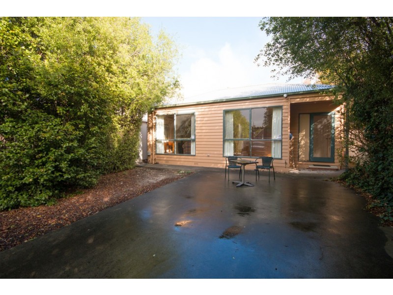 208 Armstrong Street, Soldiers Hill VIC 3350