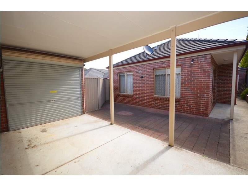 6/324 Peel Street North, Black Hill VIC 3350