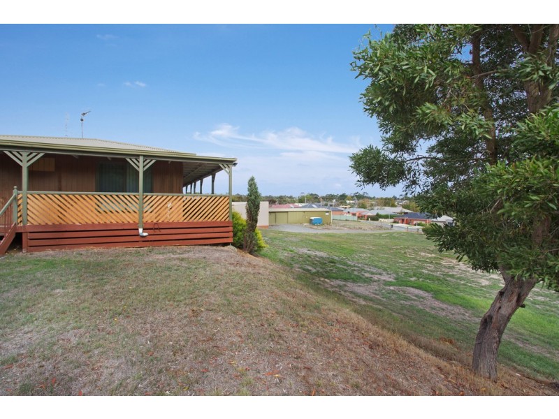 4 Bawden St, Brown Hill VIC 3350