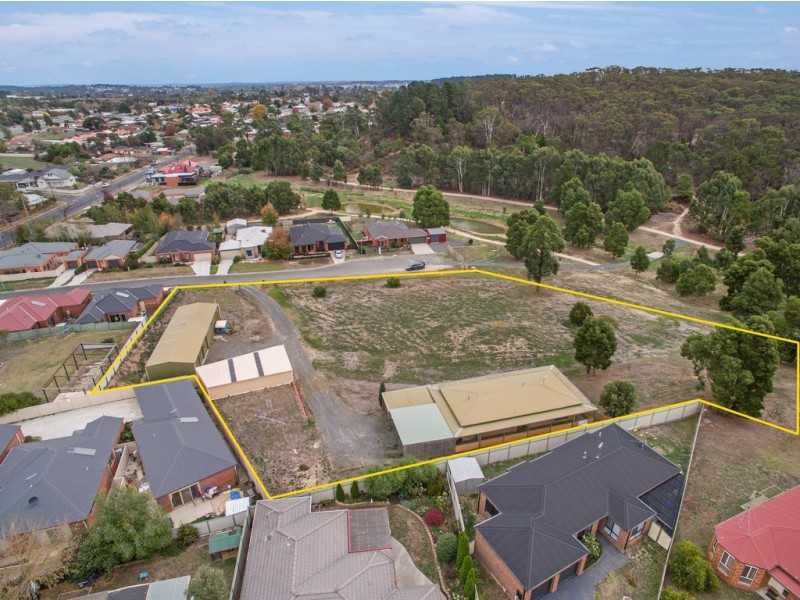 4 Bawden St, Brown Hill VIC 3350