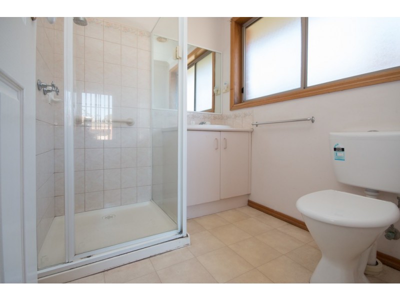 4 Lauderdale Avenue, Alfredton VIC 3350