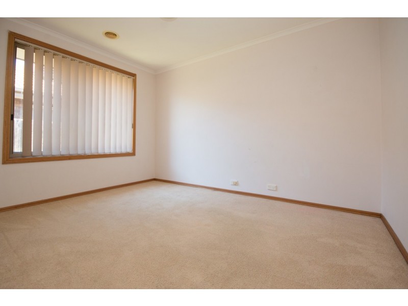 4 Lauderdale Avenue, Alfredton VIC 3350