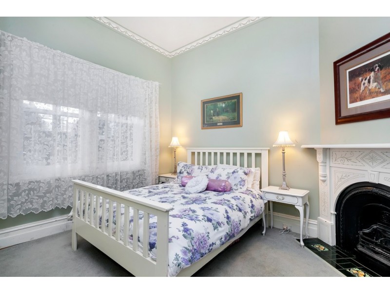 16 Hopetoun Street, Ballarat East VIC 3350