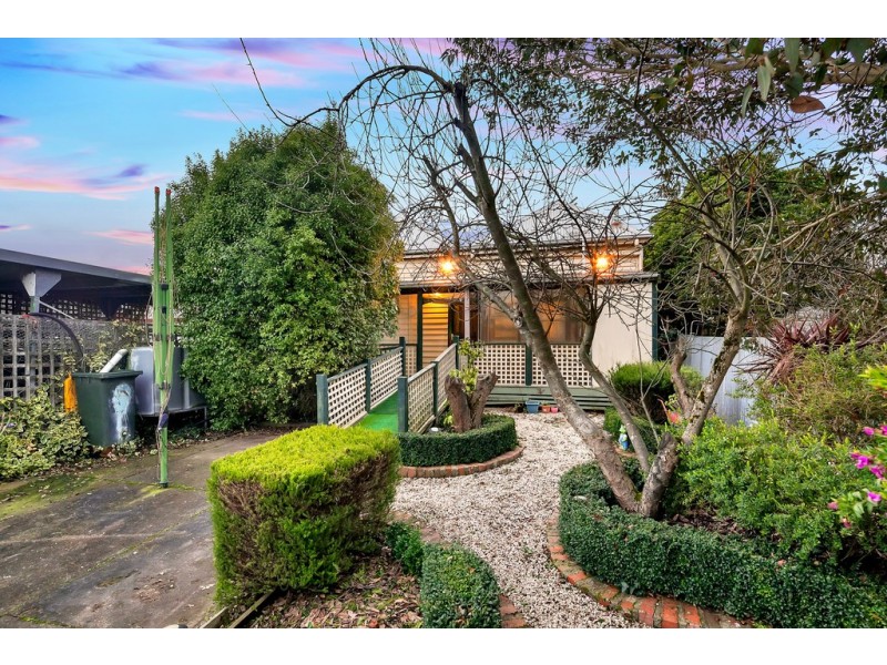 16 Hopetoun Street, Ballarat East VIC 3350