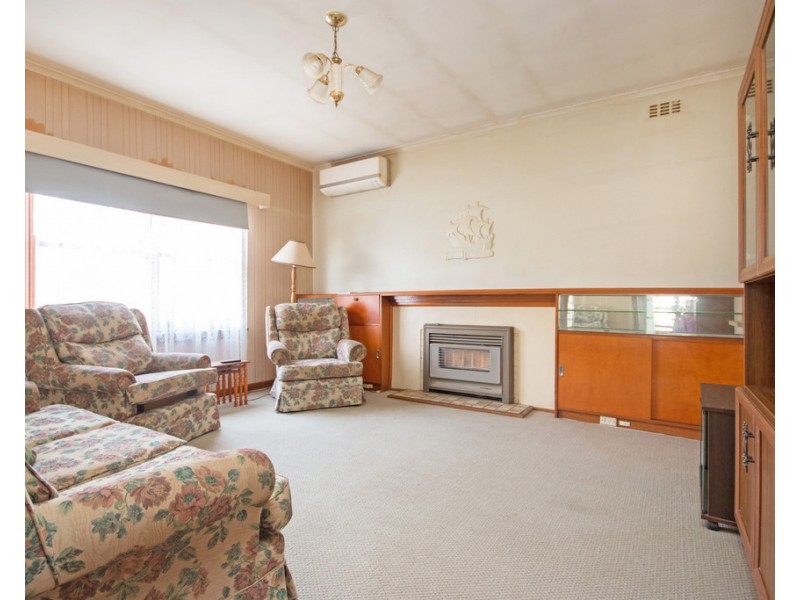 17 Sayle Street, Sebastopol VIC 3356