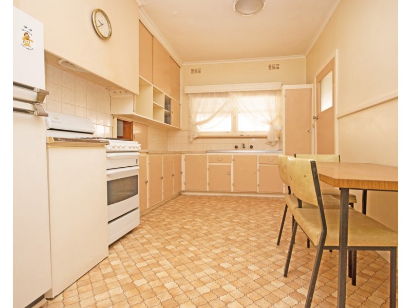 17 Sayle Street, Sebastopol VIC 3356