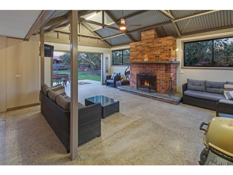 309 Greenhalghs Road, Delacombe VIC 3356