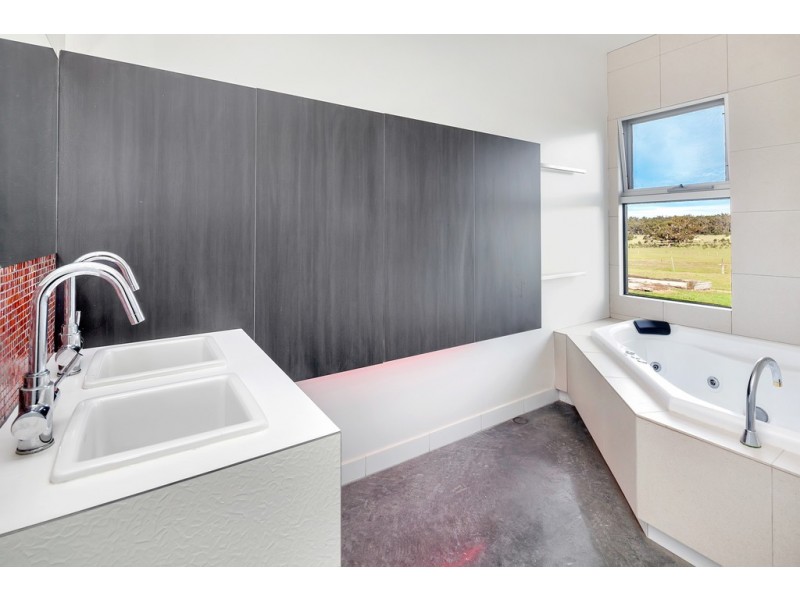 110 Finns Road, Scotsburn VIC 3352