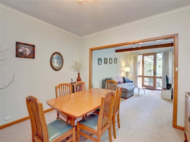 207 Eddy Avenue, Mount Helen VIC 3350