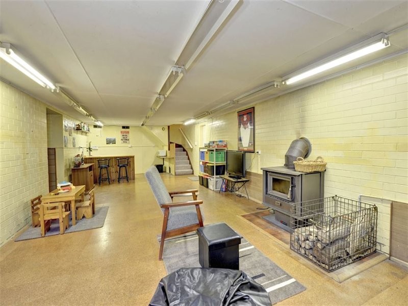 207 Eddy Avenue, Mount Helen VIC 3350