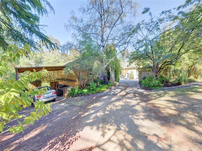 207 Eddy Avenue, Mount Helen VIC 3350