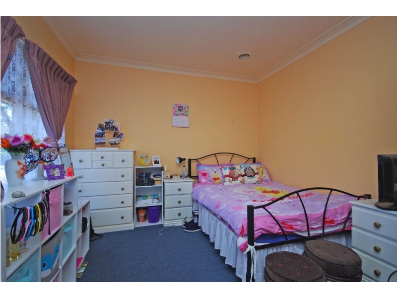 106 Lylia Avenue, Mount Clear VIC 3350