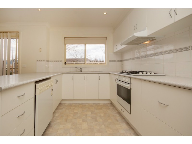 30 Ayrvale Avenue, Lake Gardens VIC 3355