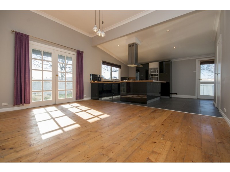 18 Baird Street, Ballarat Central VIC 3350