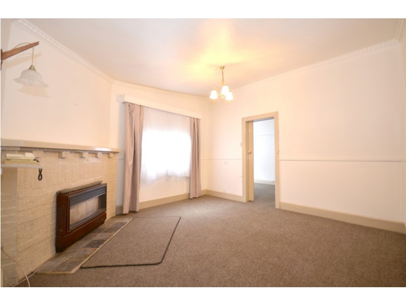 10 James Street, Golden Point VIC 3350