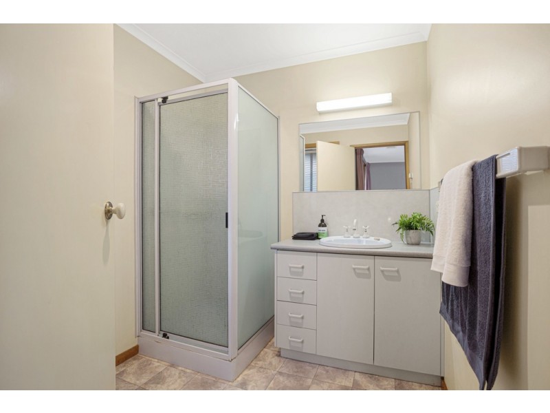 43 Midlands Drive, Ballarat North VIC 3350