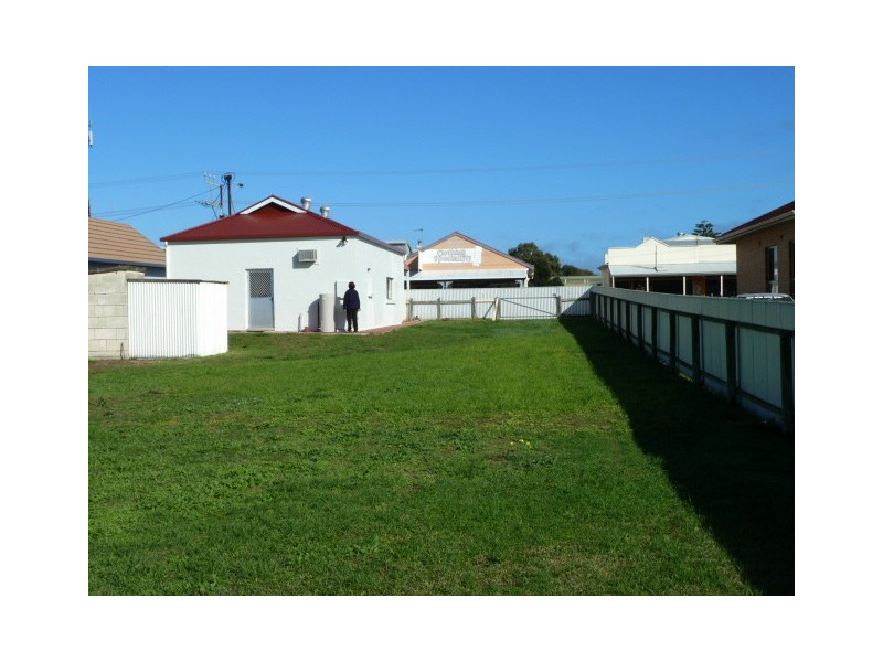 22 Charles Street, Kingston Se SA 5275