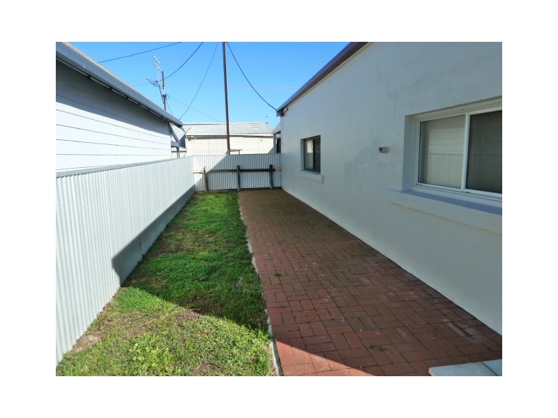 22 Charles Street, Kingston Se SA 5275