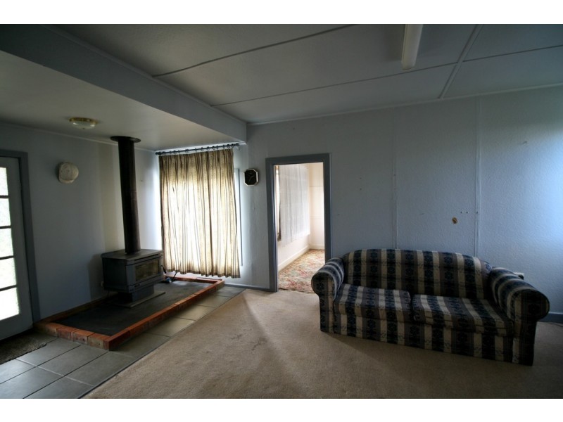 23 Wallace Street, Apsley VIC 3319