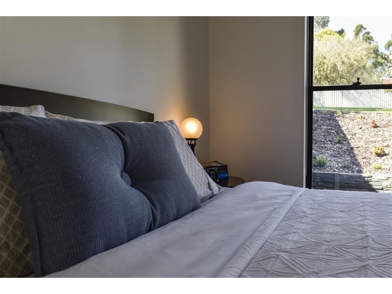 6 Strathlyn Avenue, Naracoorte SA 5271