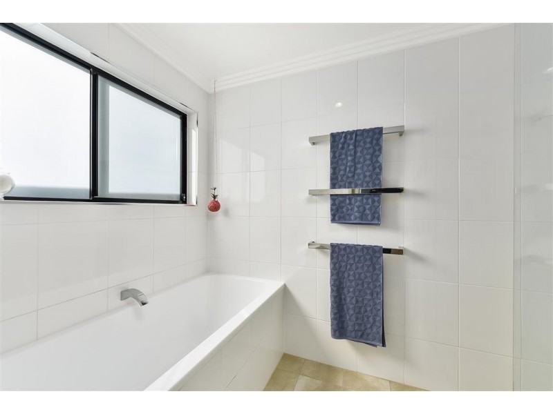 6 Strathlyn Avenue, Naracoorte SA 5271