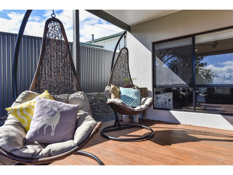 6 Strathlyn Avenue, Naracoorte SA 5271